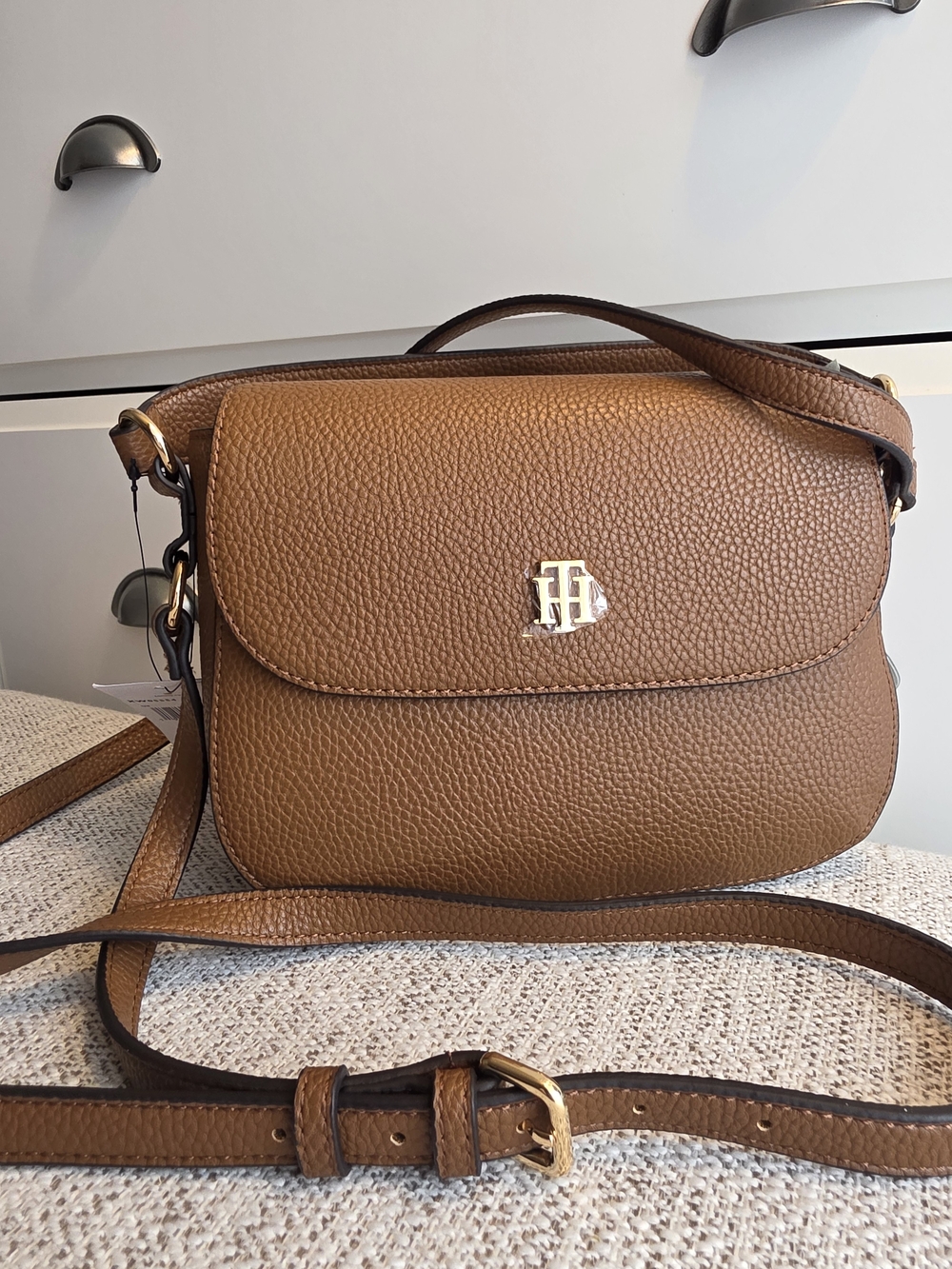 Tommy Hilfiger Brown Crossbody Bag - Picture 2 of 9